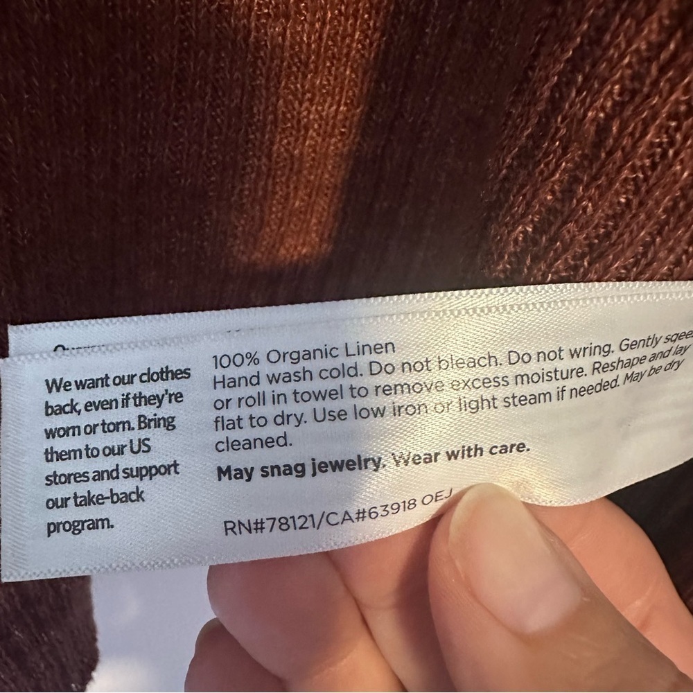 Eileen Fisher 100% organic linen light weight pocket cardigan. - Picture 5 of 5
